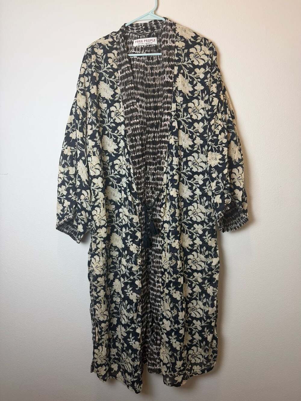 Free People Rumi Reversible Kimono Size L Black Floral